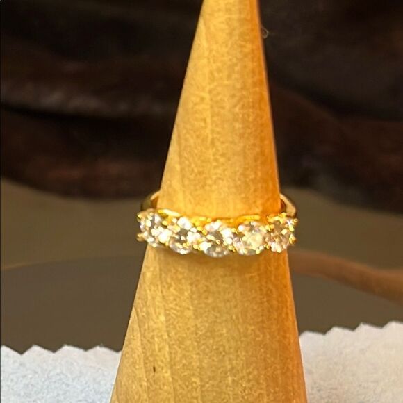 Gorgeous Moissanite 5 Stone Ring 18kYG over 925 Sterling Silver 2.25ctw size 5 - Picture 6 of 12